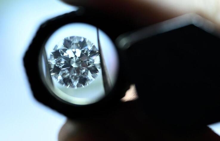 Очерк: Путешествие хэнаньского алмаза: из провинциального уезда - на мировую сцену