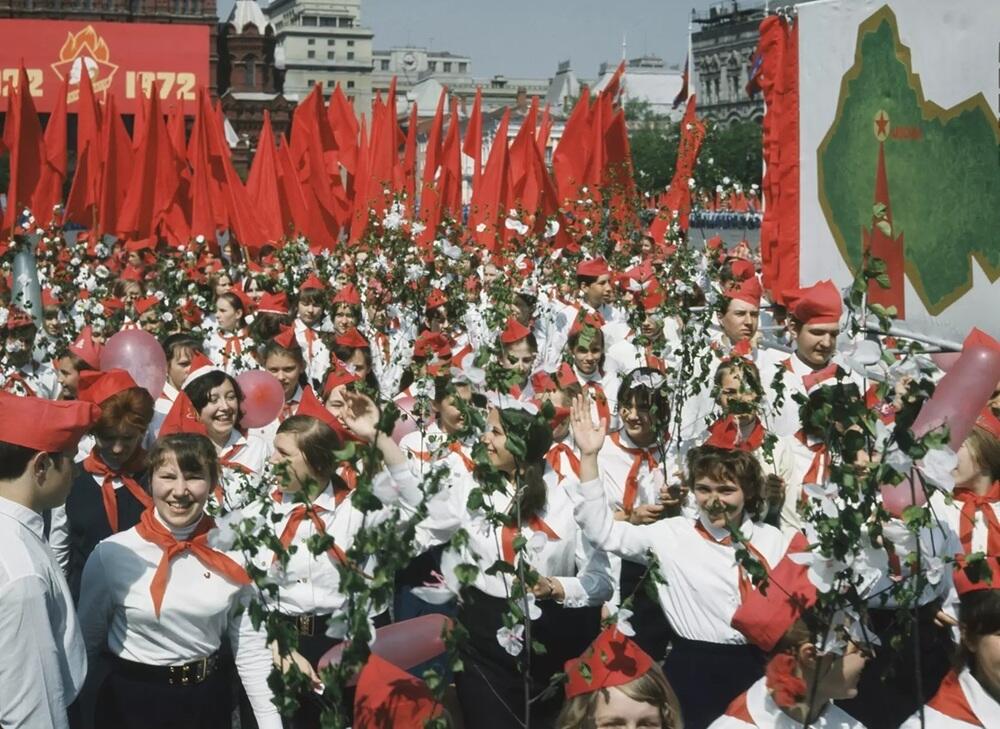 "Мир, труд, май": как отмечали 1 мая в Советском Союзе
