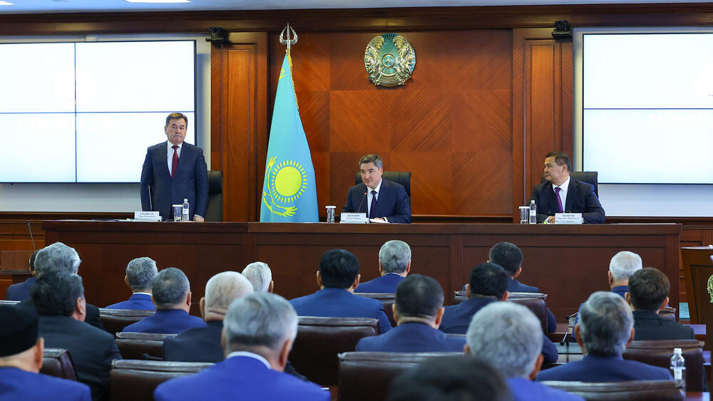 Мемлекет басшысының тапсырмасы бойынша Олжас Бектенов Қызылорда облысының активіне өңірдің жаңа әкімін таныстырды