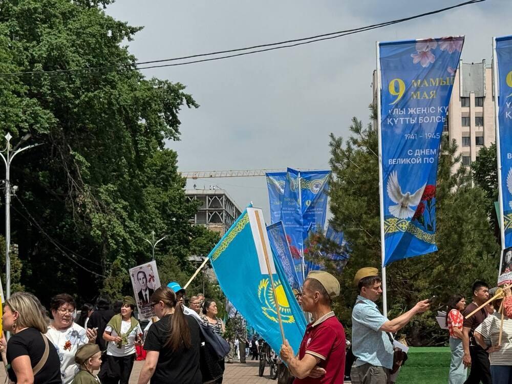 Акция "Батырларға тағзым - мәңгі жадымызда" прошла в Алматы. Фото: Kazakhstan Today