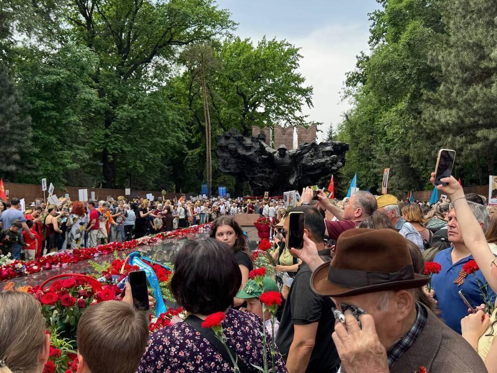 "Batyrlarğa tağzym - mäñgi zhadyymyzda" Campaign Held in Almaty. Images | Kazakhstan Today