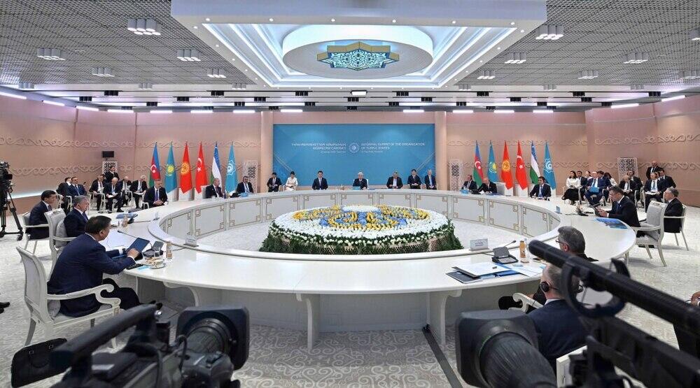 Президент предложил создать сеть центров ИИ тюркских государств
