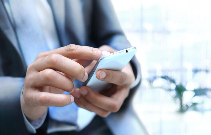 Прекратить верификацию по IMEI-кодам со сбором персональных данных частной компанией потребовал мажилисмен 