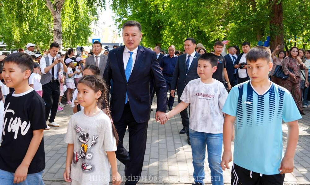 В Усть-Каменогорске ко Дню защиты детей открыли интерактивный культурный центр "Дәстүр HUB"