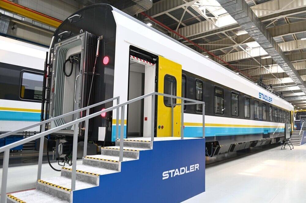В КТЖ объяснили причину затянувшегося запуска вагонов Stadler