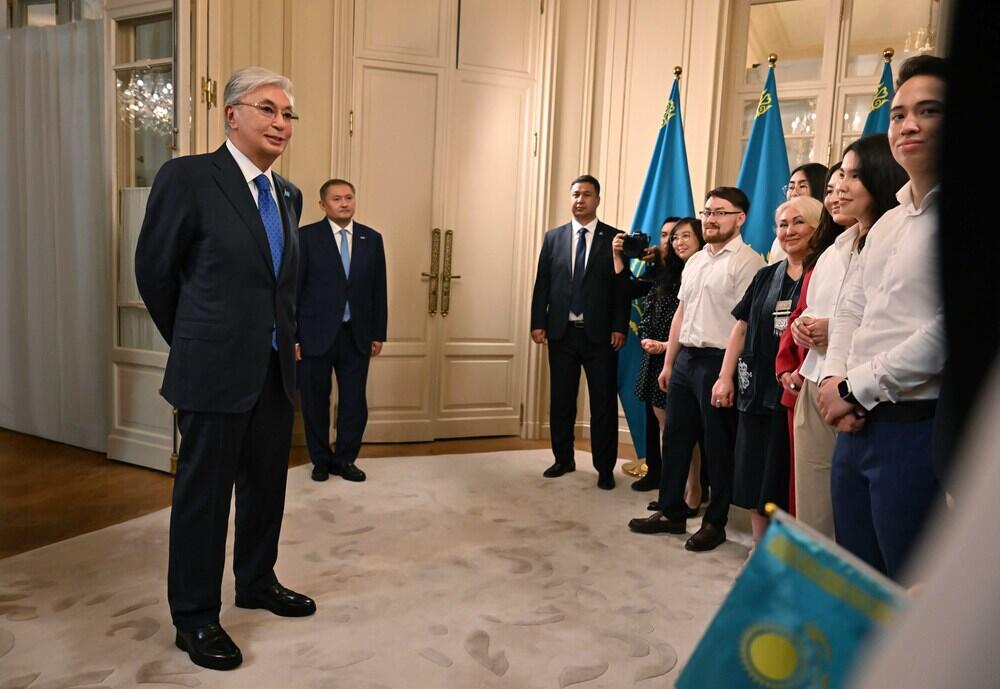 Мемлекет басшысы Бельгияда білім алып, жұмыс істеп жатқан жерлестерімізбен кездесті